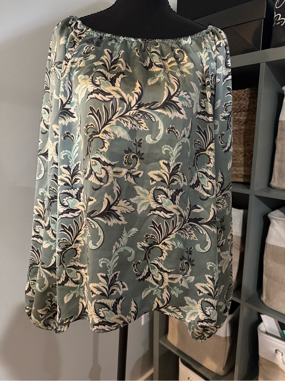 LOFT Sage Green Floral Print satin blouse size XL